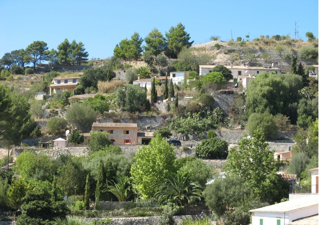 A pretty rural village in the heart of the mountain