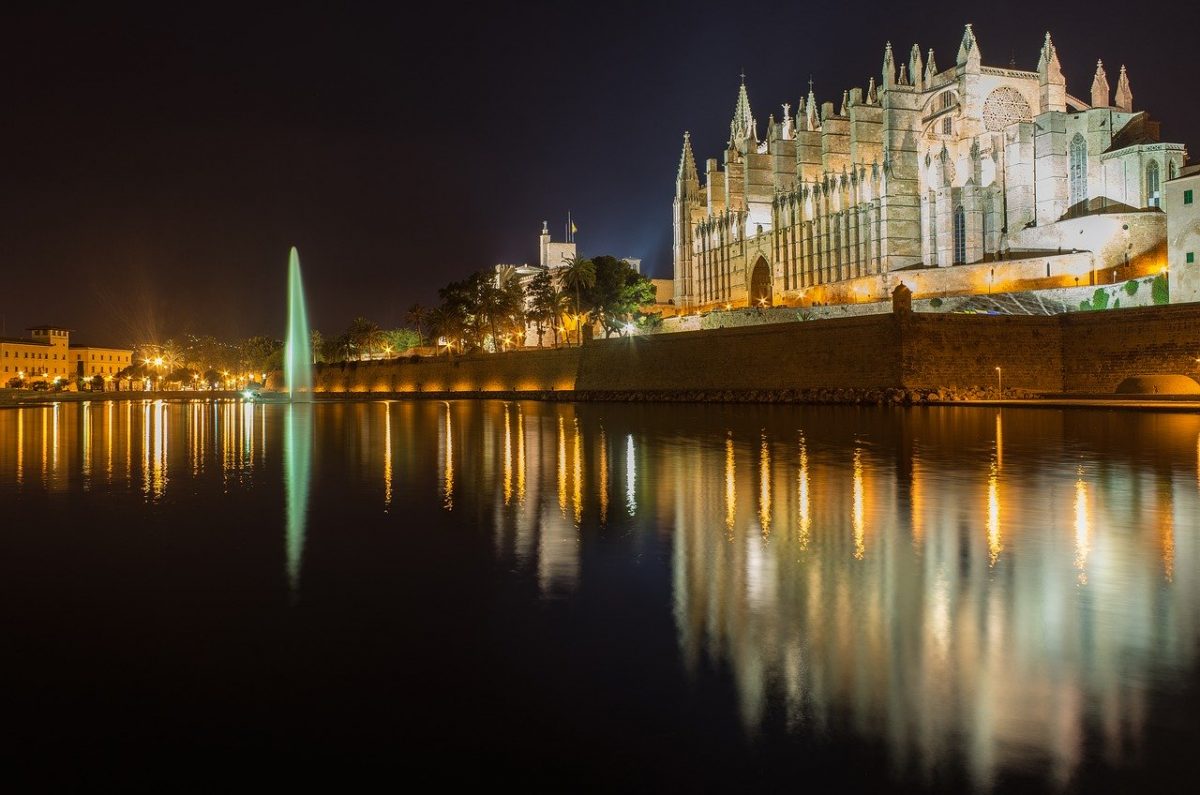 Palma Cathedral, the gothic jewel of Mallorca